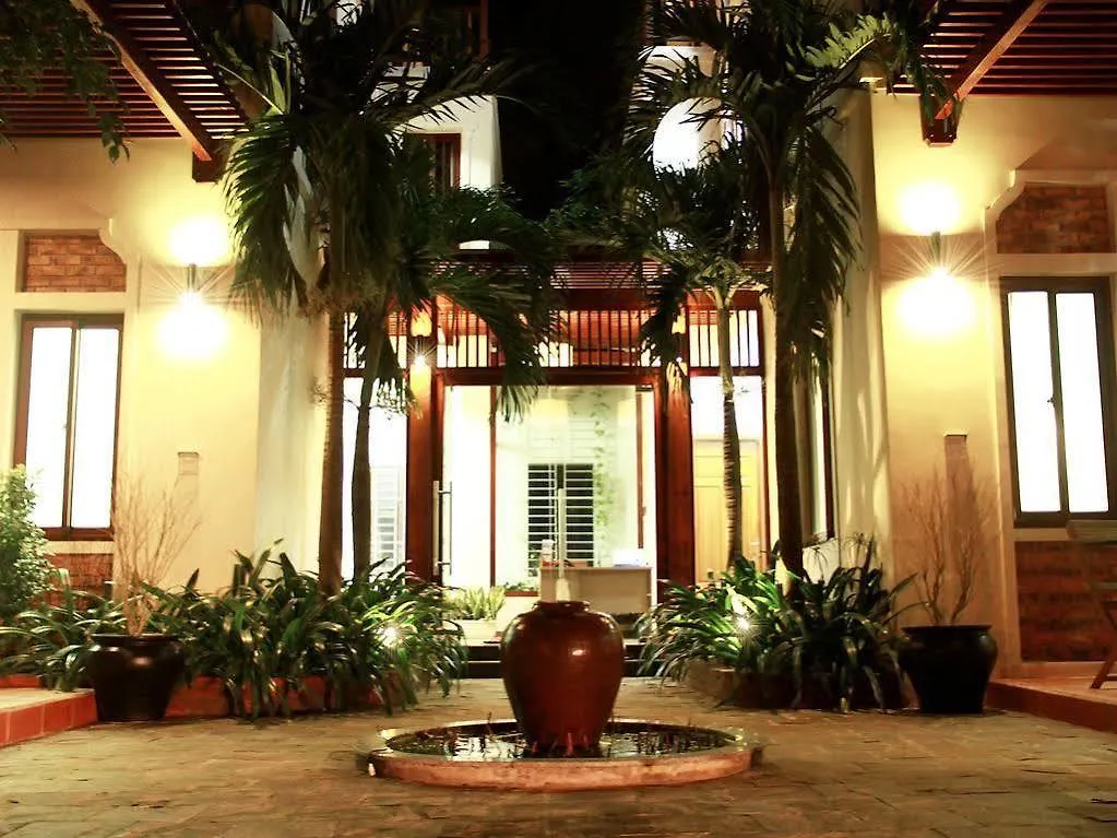 Red Coral Hotel Χόι Αν 2*,
